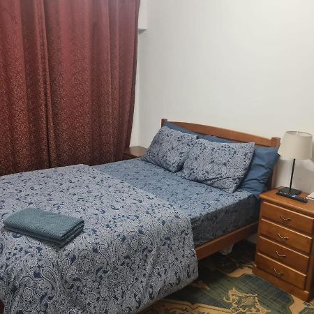 Lovely Room For Rent Odivelas  Luaran gambar